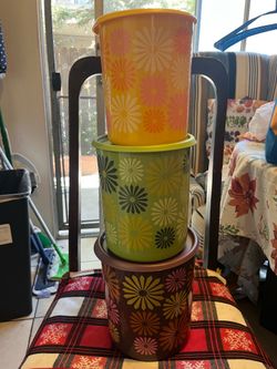 Tupperware  set