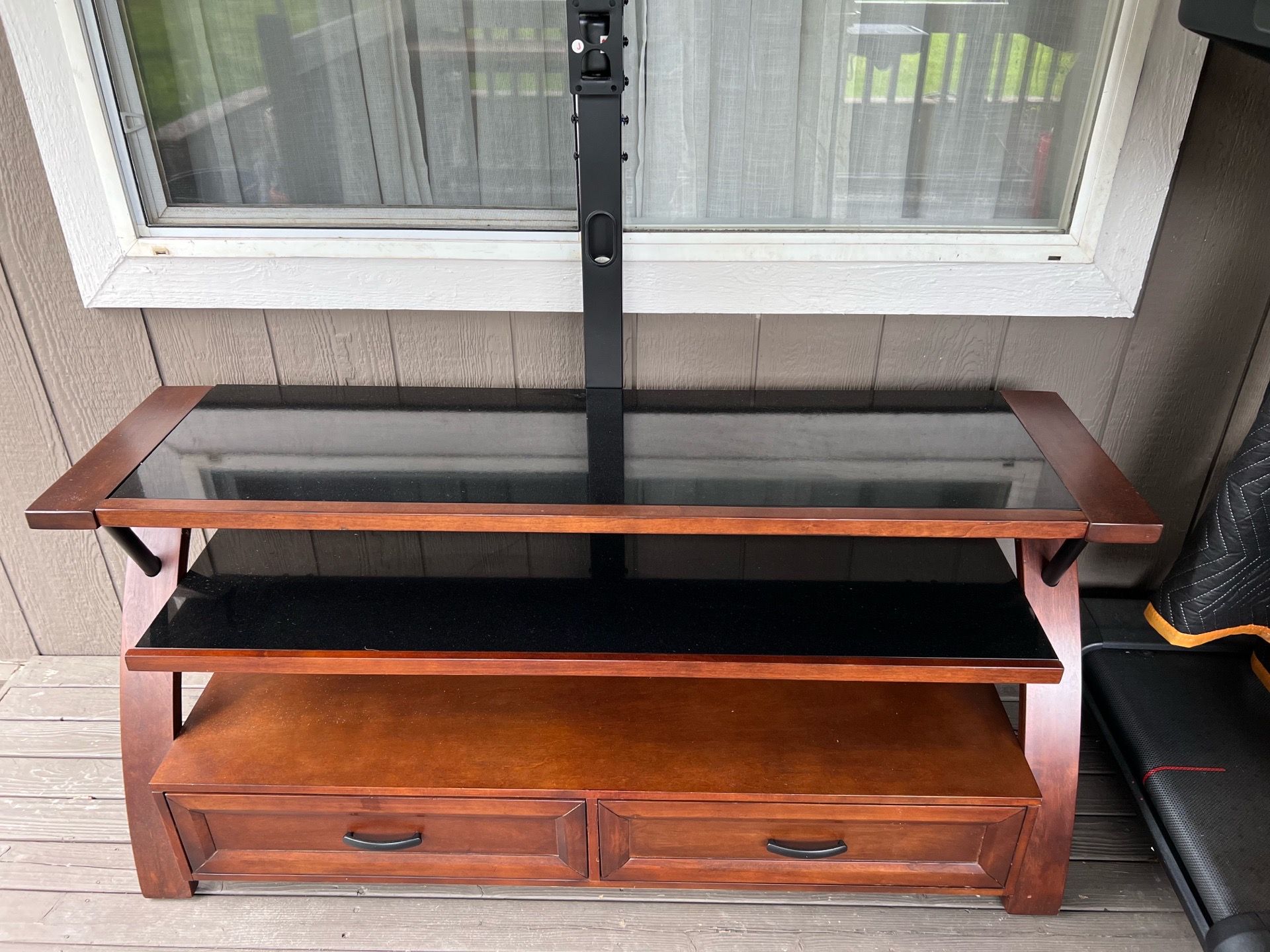Entertainment center/ TV stand