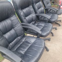 $90 X Las 4 Sillas 