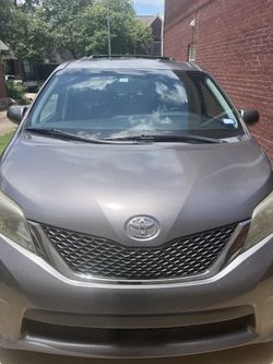 2016 Toyota Sienna