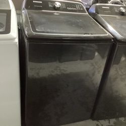 Samsung Large Capacity Washer In Black Metallic