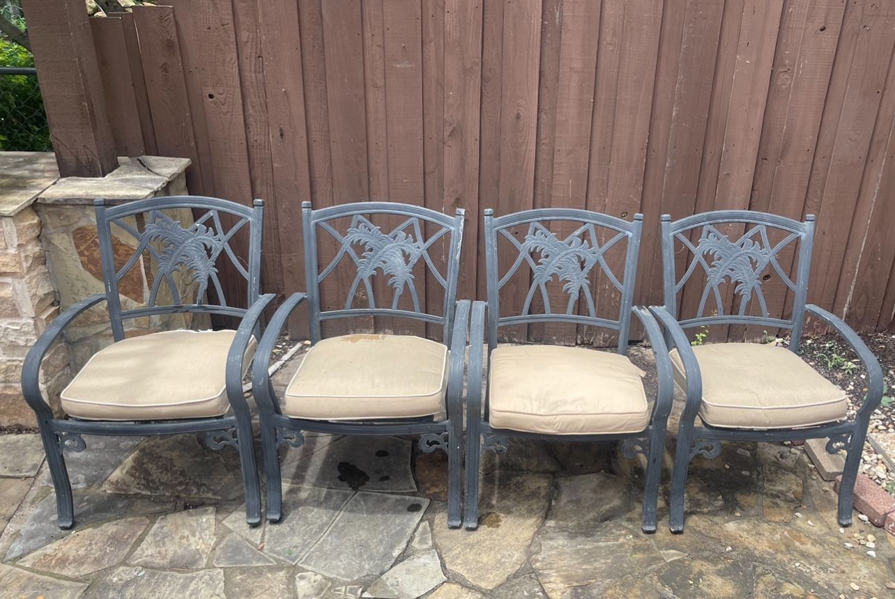 Patio Chairs And Cushions