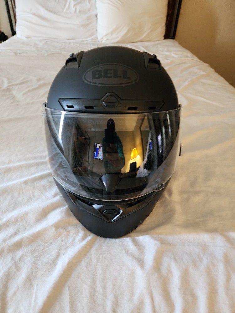 XL Matte Black BELL motorcycle Helmet 