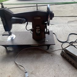 Sewing Machine Kenmore Model 117 - 1940s