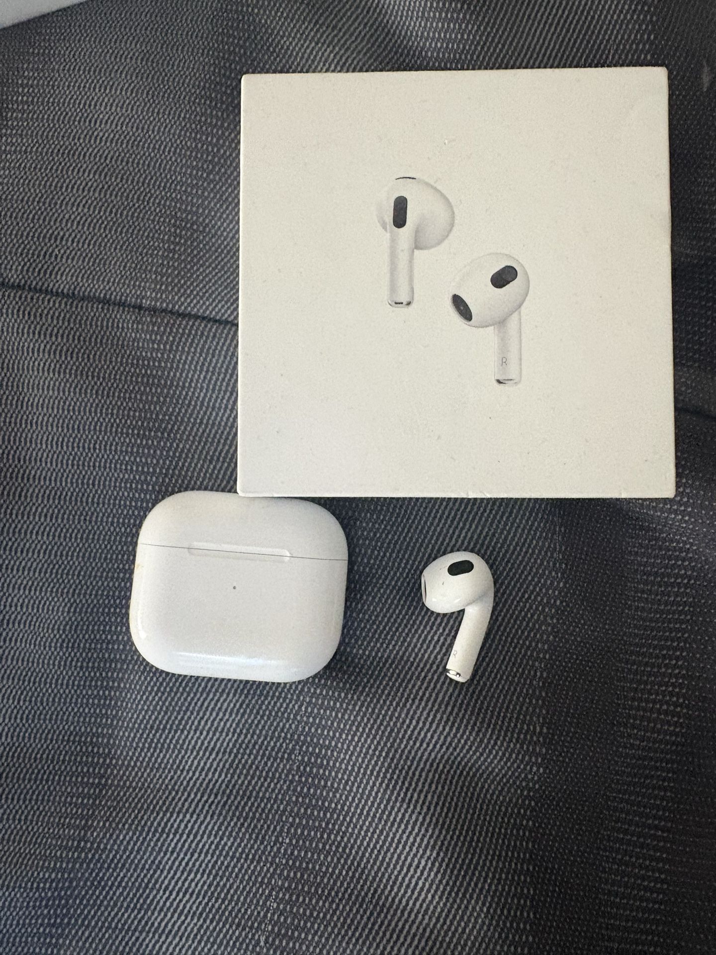 Air Pod 3rd Gen & Extra Pair
