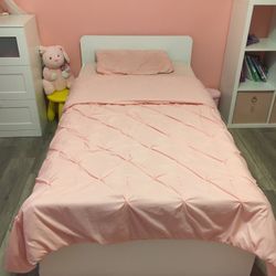 Twin Bed Frame, Slats!& Matress