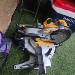 Dewalt