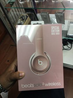 Beats solo 2 wireless New in box sealed