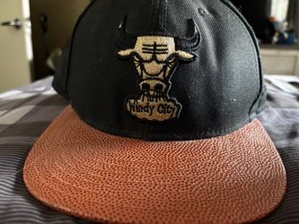3 Chicago Bulls Fitted Hats Size: 7 5/8