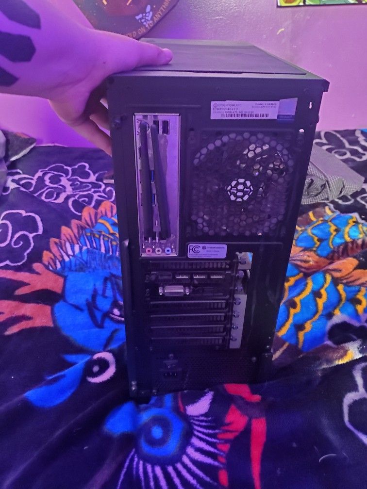 Gaming Computer (Specs on last photo)