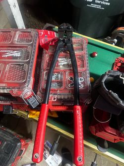Milwaukee 17” Utility Cable Cutter – 48-22-4016