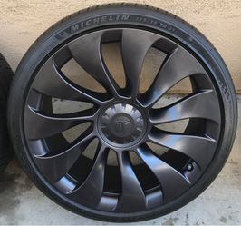 Tesla Model Y Performance Uberturbine 21” wheels