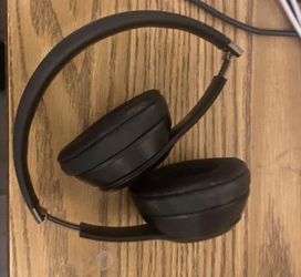 Beats Solo 4