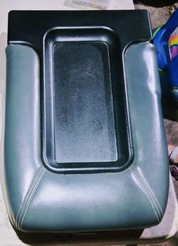 Chevy / GMC Center Console Flip Storage