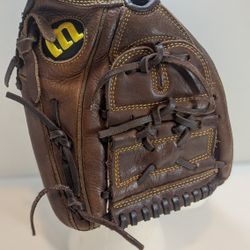 Wilson A800 12.25” Optima Fully Broken In Baseball Softball Glove Right H Throw