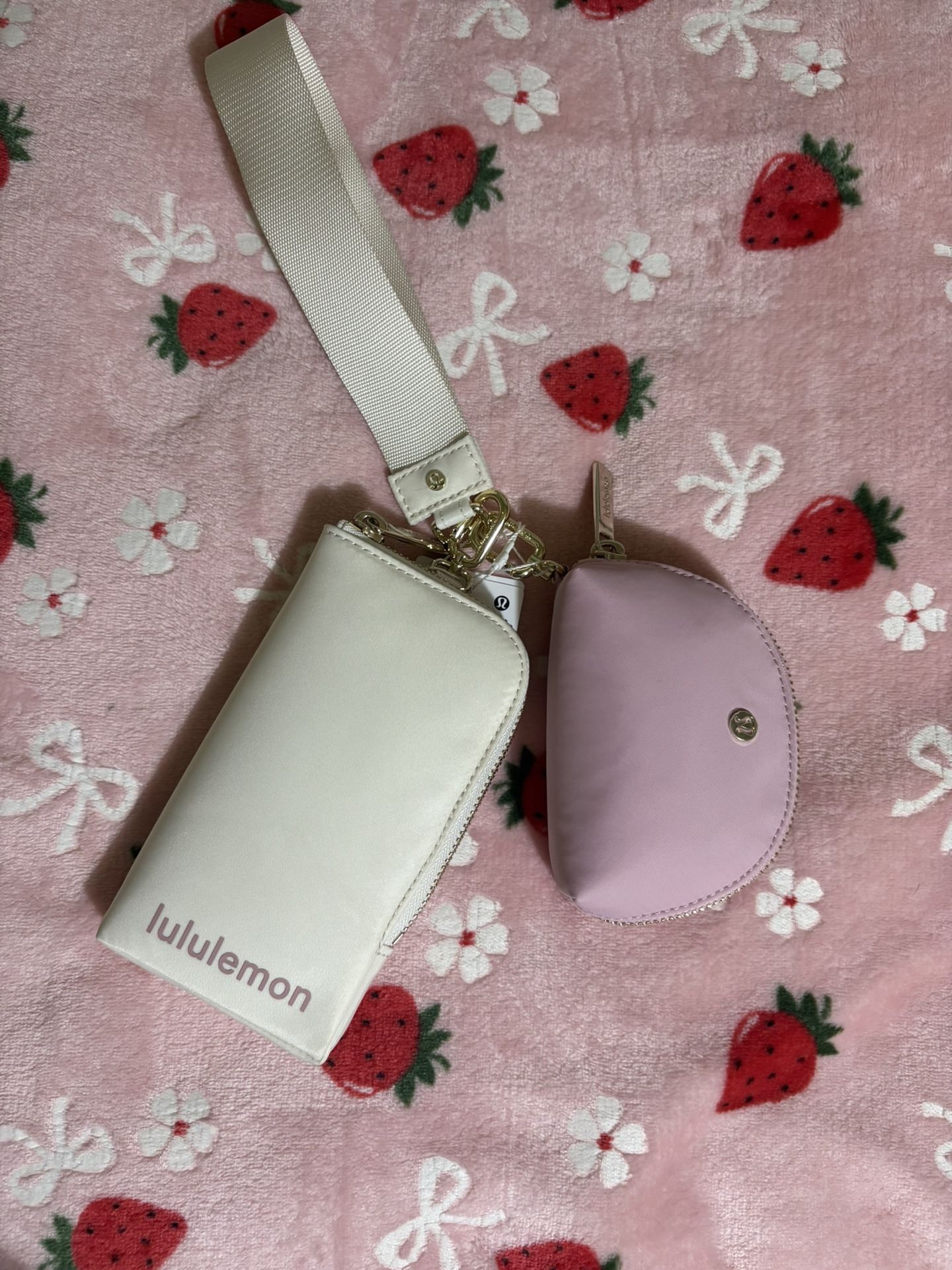 Lululemon Wallet Keychain 