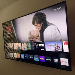 Tv Vizio 55” smart Tv Whit Base 