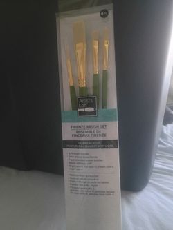 Artist paint brushes