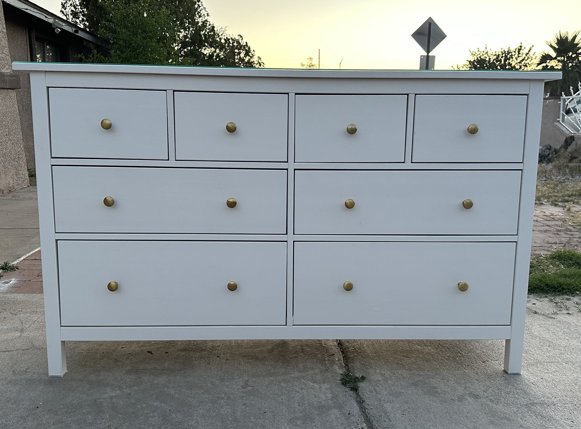Ikea Hemnes White 8-Drawer Dresser With Glass Topper