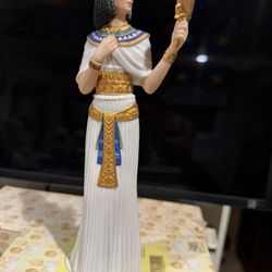 Vintage 1987 Lenox "Cleopatra" Legendary Princess Porcelain Figure 9" Tall