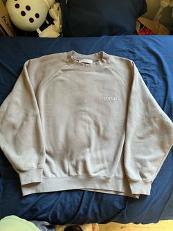 Fear of God Essentials Crewneck desert taupe size large