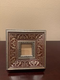 Vintage, decorative  square  photo  frame.