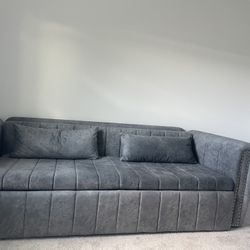 Pull Out King Size Couch
