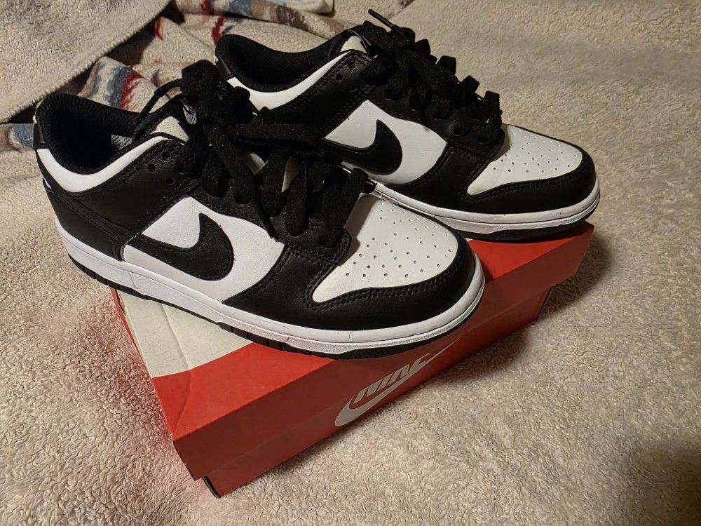 Nike Low Dunk Pandas