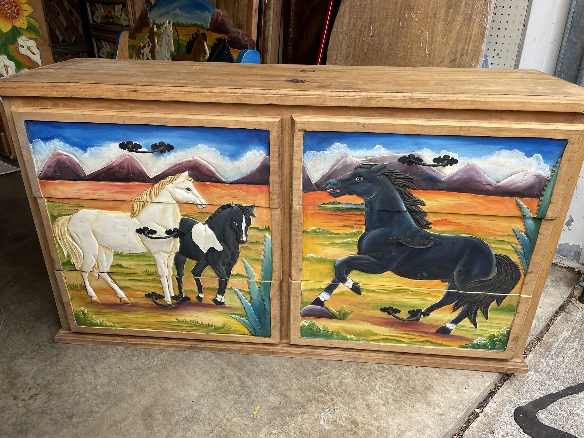 New Handcarved Horses🐴 dresser & carved Mirror. Artisan vestidor made in Mexico
