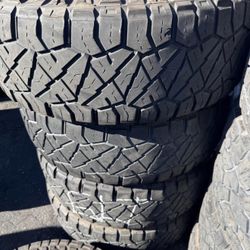 35x12.50r20 Nitto Tires En Excelentes Conditiones De Vida Las 4