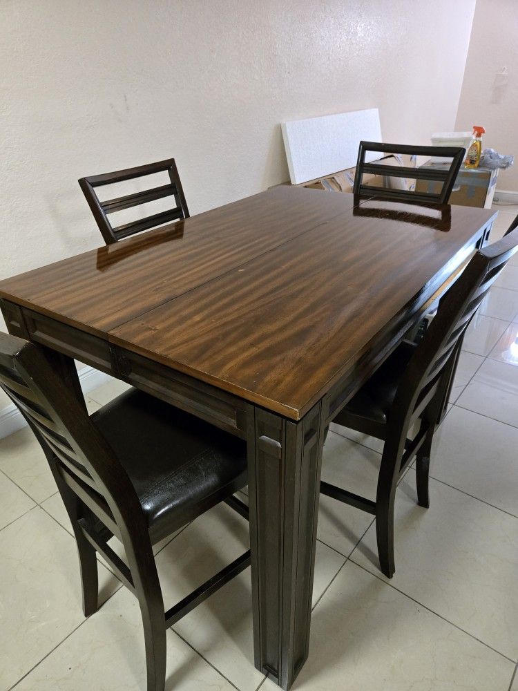 Dinning Table