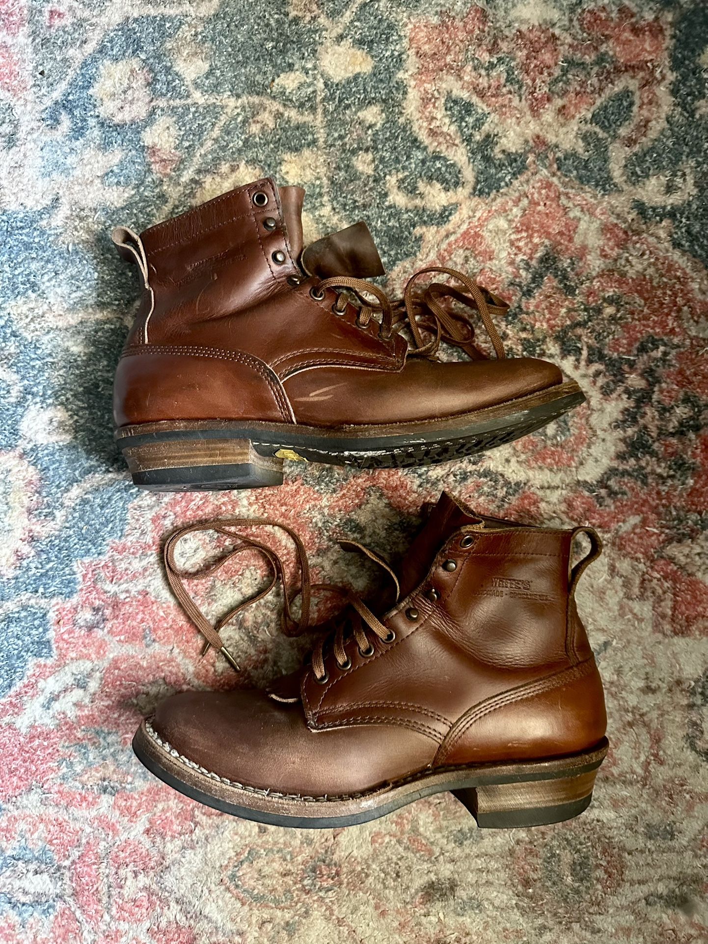 Size 10D Gently used men’s genuine leather boots - HANDMADE IN USA - C350 Cruisers by White’s Boots