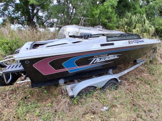 2011 Avanti Bayliner