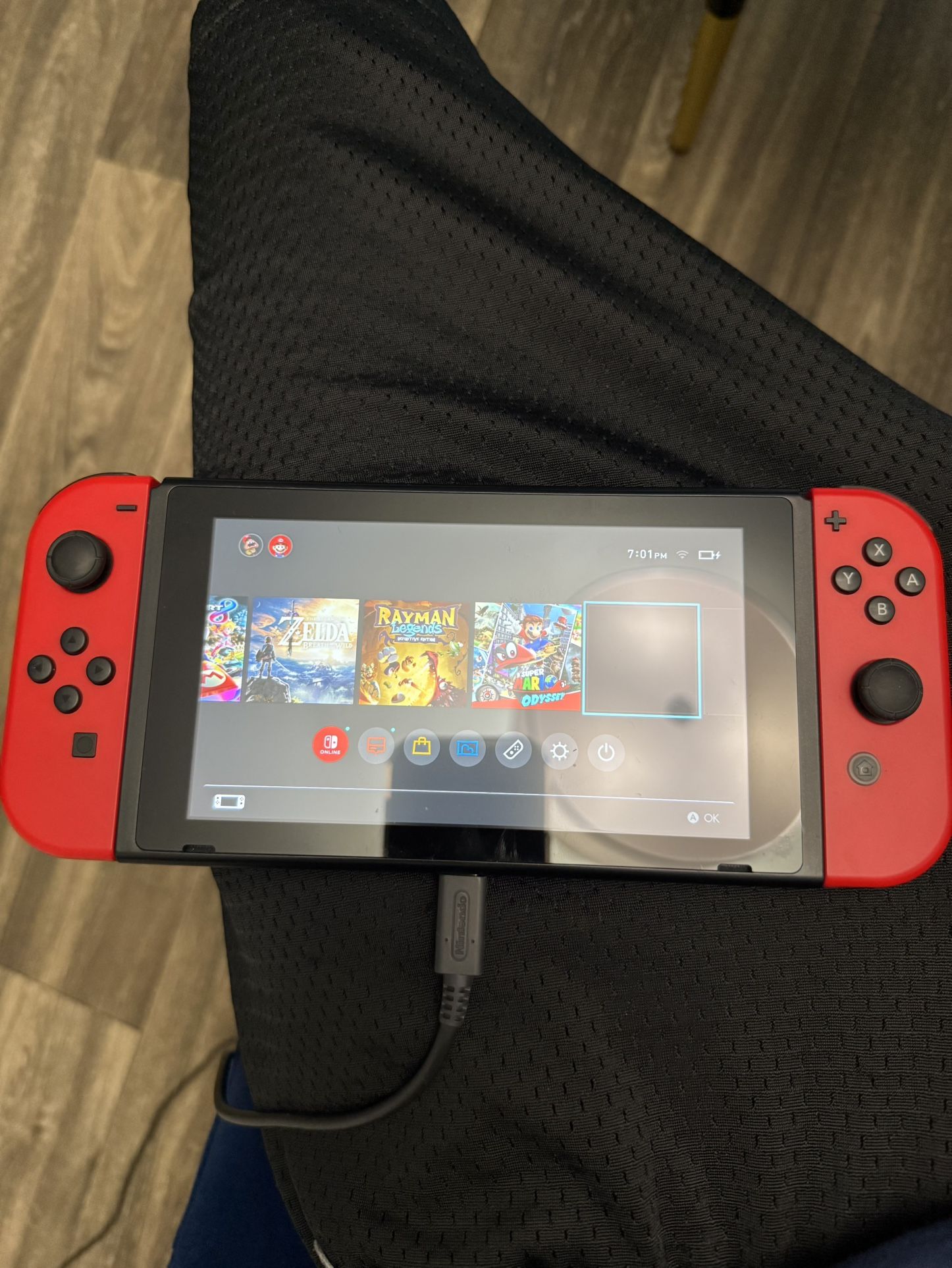 Nintendo Switch Super Mario Odyssey Edition