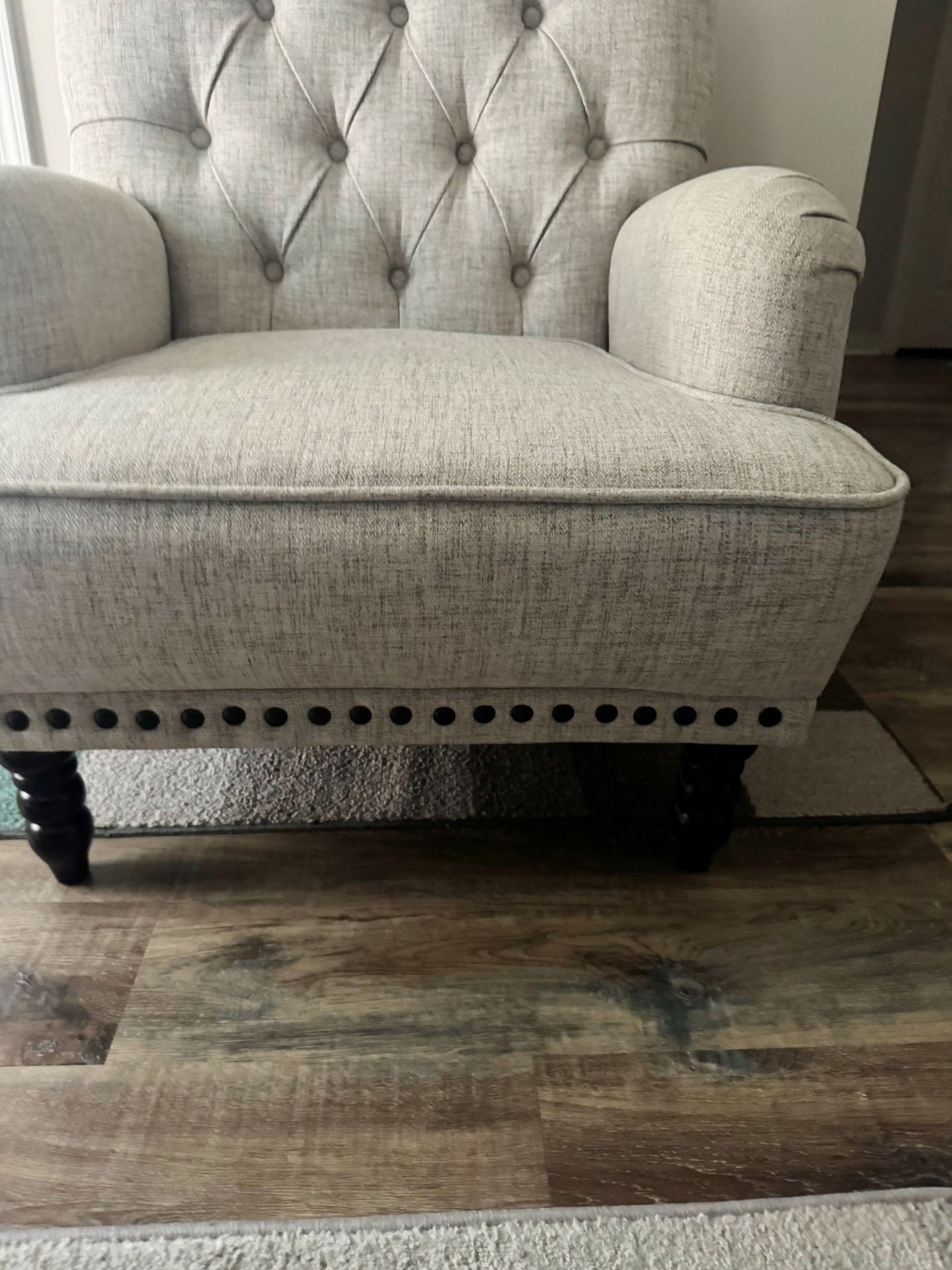 Ashley Tartonelle Tufted Accent Chair with Nailhead Trim in Ivory