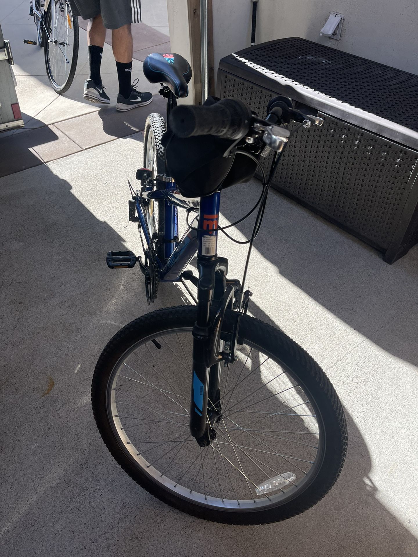 Mongoose Flatrock Adult Hardtail Mountain Bike, 21 Speed Twist