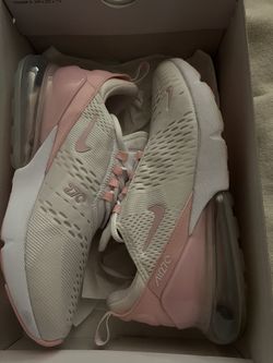 Women’s Nike Air max 270 Size 9.5 