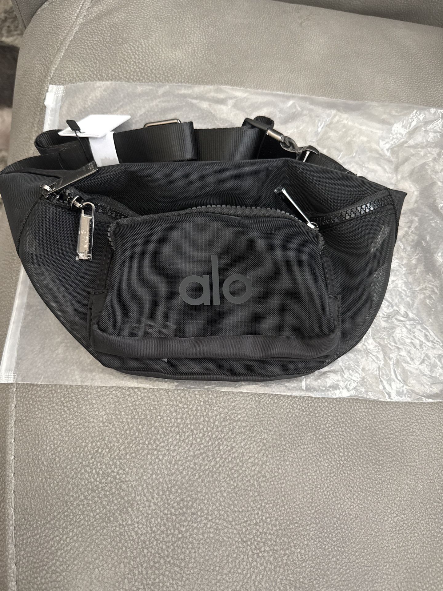Alo Black Waist Bag(new)