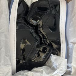 Air Jordan 1 Mid Se