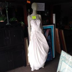 New Wedding Dress Size 8