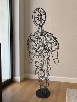 Abstract Figurines & Sculptures made of metal wire