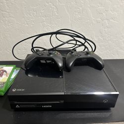 Xbox 1 With Controllers And Games