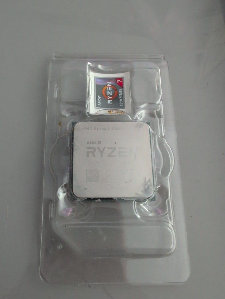 Ryzen 7 3800X Processor Pull
