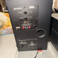 XL-S8 powered subwoofer 