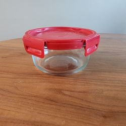 GLASS FOOD CONTAINERS - Move Out Sale 