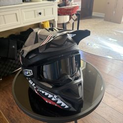 5 SRS Wingmen Helmet + Goggles