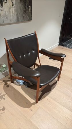 Eames Style Contemporary Chair