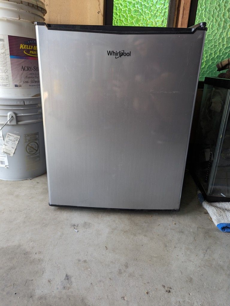 Whirlpool Mini Fridge