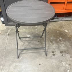 Round Folding Table