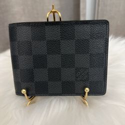 AUTHENTIC Louis Vuitton Multiple Wallet 